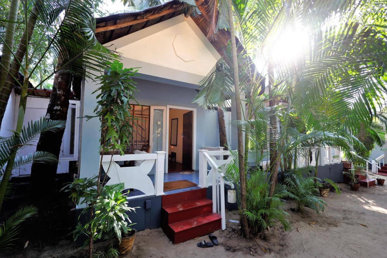 Temple Garden Seaside Cottages Палолем Экстерьер фото
